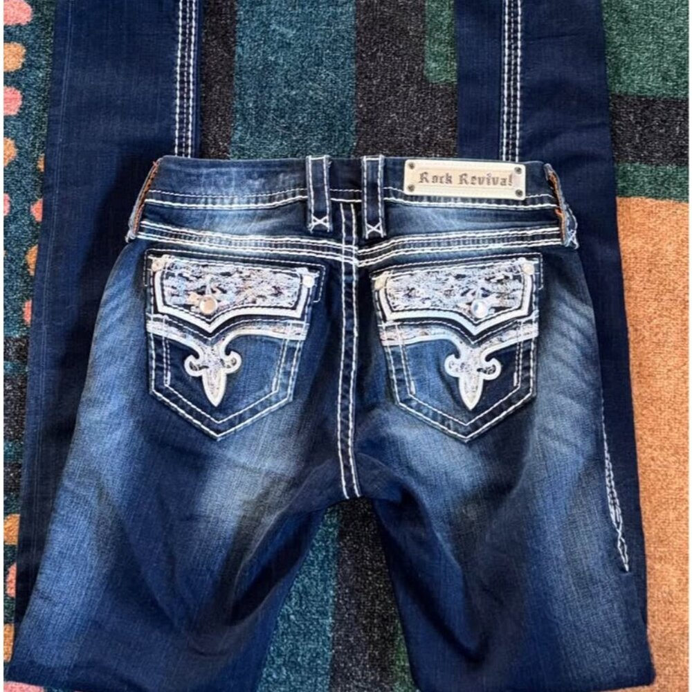 Rock Revival Betty. Mid rise skinny. Sz 26